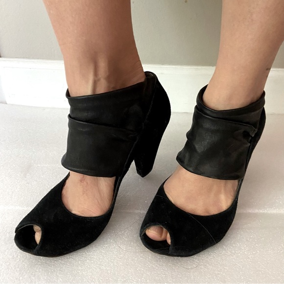 Coclico Black Suede and Leather Peeptoe Heels - Picture 2 of 7